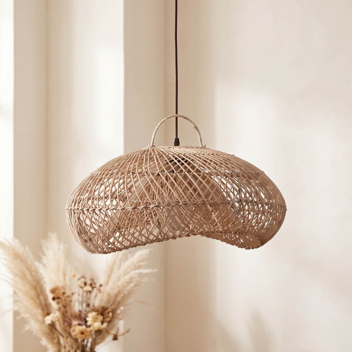 Suspension en Rotin Beige Doré Organique Design