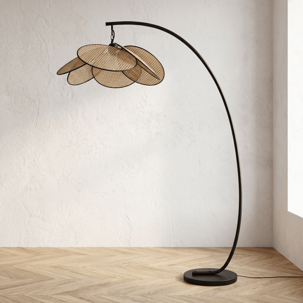 Lampadaire Arche avec Pétales Superposés en Rotin