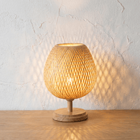Lampe à Poser Bambou Ovoïde Compacte Ajourée