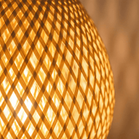 Lampe à Poser Bambou Ovoïde Compacte Ajourée