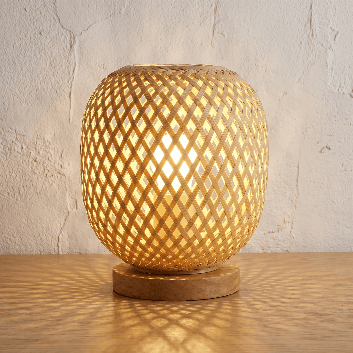 Lampe à Poser Bambou Ovoïde Tressée avec Base Bois