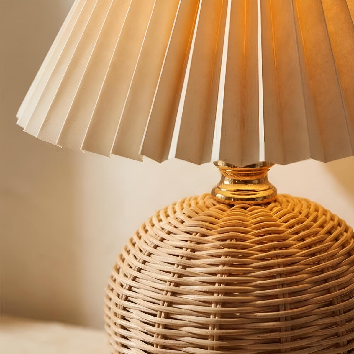 Lampe de Chevet Rotin Boule Abat-jour Plissé