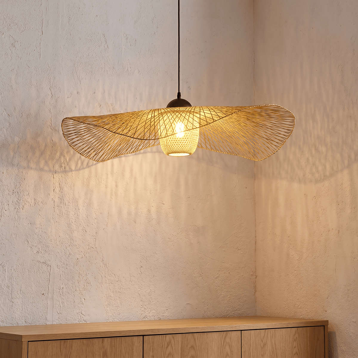 Suspension en Rotin Ailes avec Diffuseur Central
