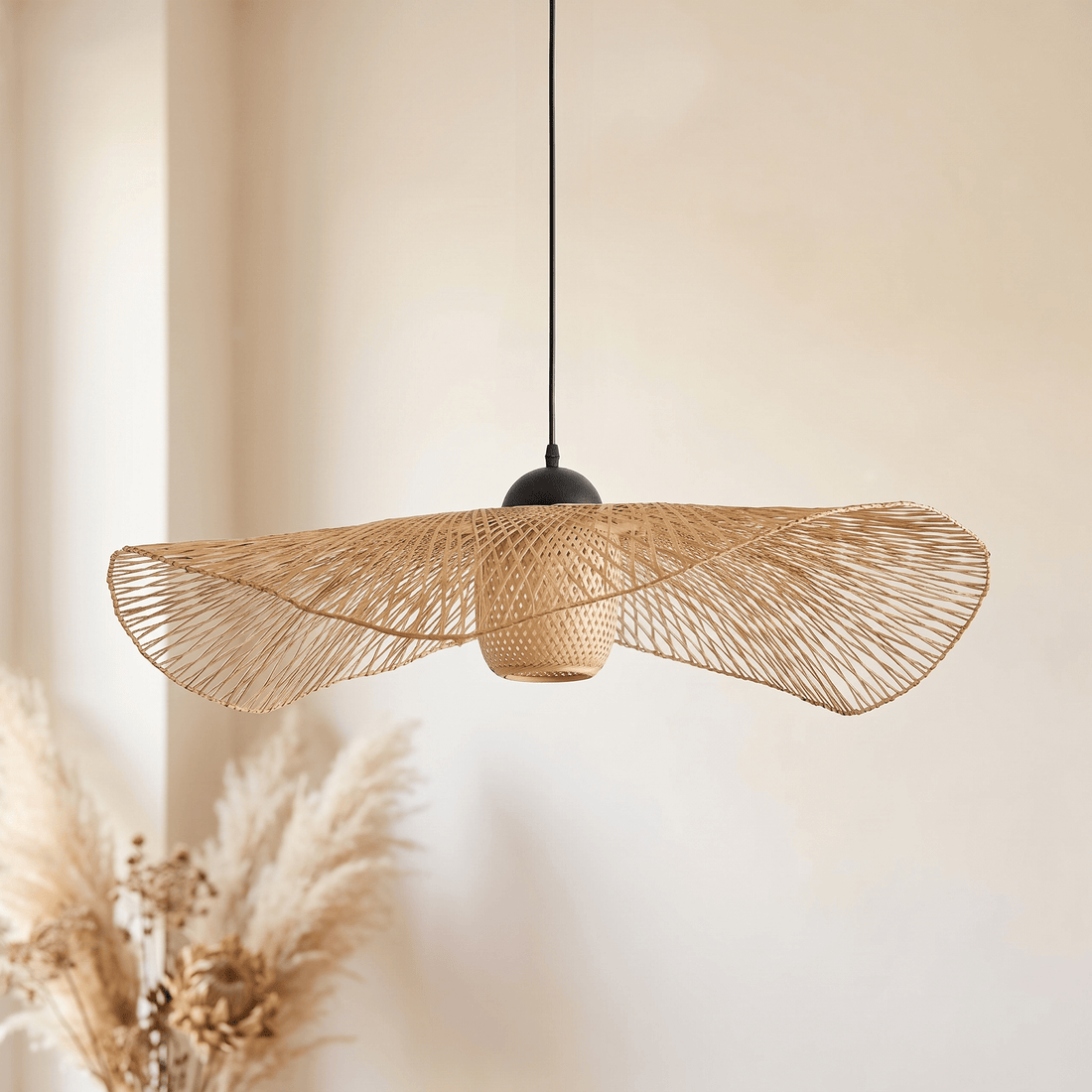 Suspension en Rotin Ailes avec Diffuseur Central