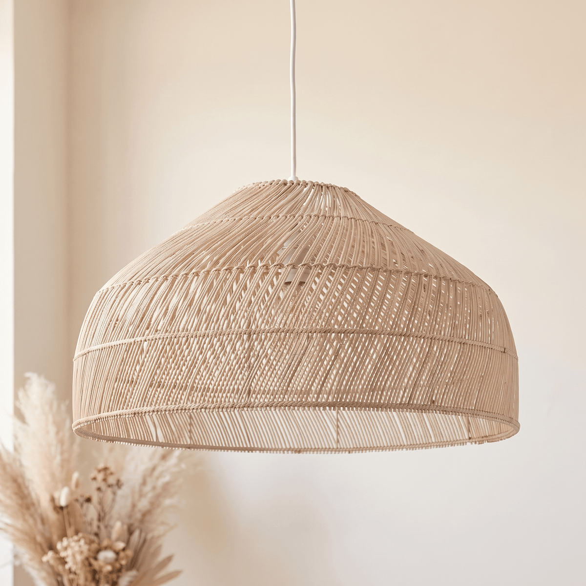 Suspension en Rotin Beige Cloche