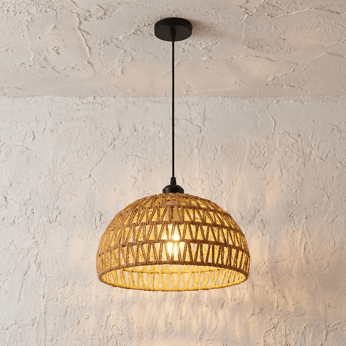 Suspension en Rotin Beige Demi-Sphère Ajourée