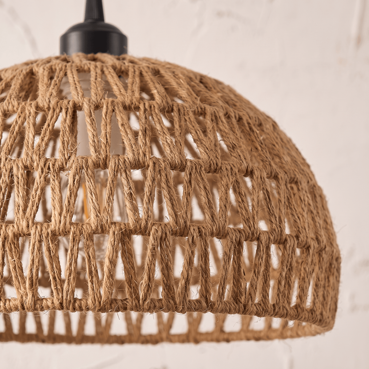 Suspension en Rotin Beige Demi-Sphère Ajourée