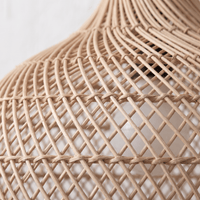 Suspension en Rotin Beige Doré Dôme Évasé