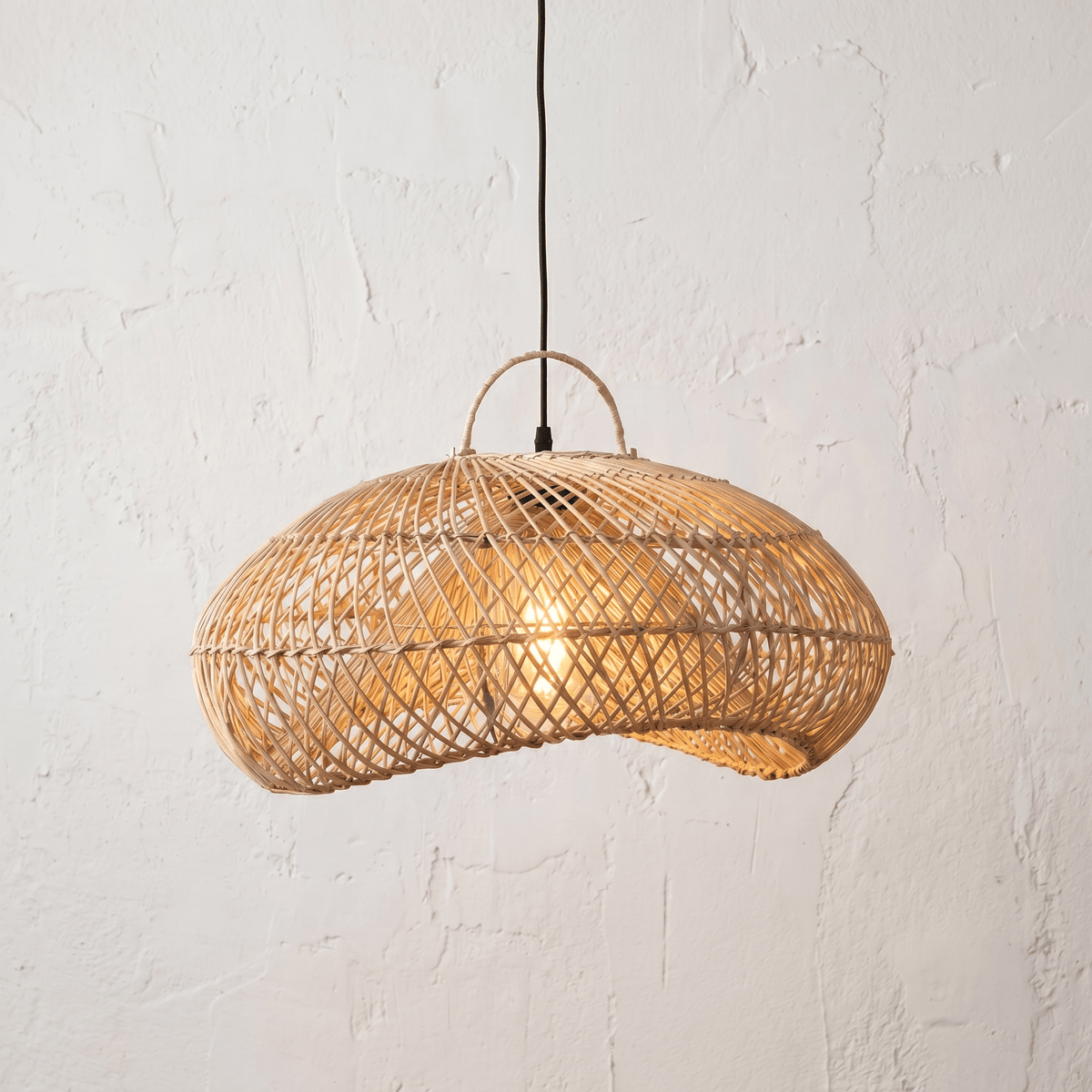 Suspension en Rotin Beige Doré Organique Design
