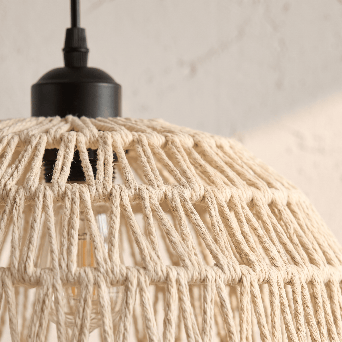 Suspension en Rotin Blanc Demi-Sphère Ajourée