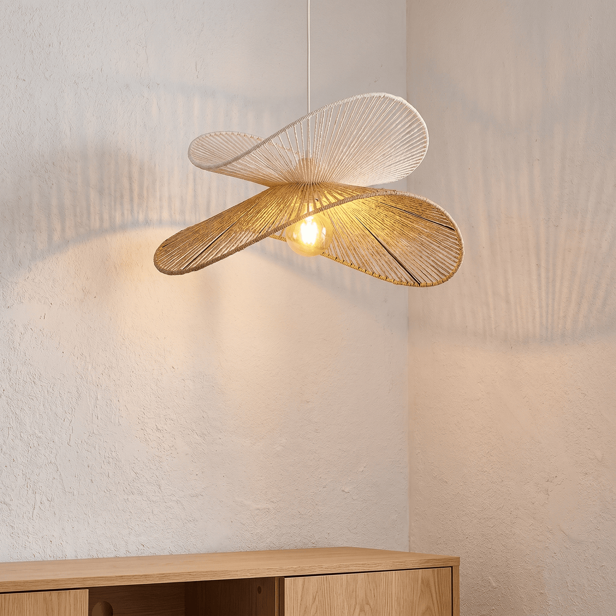 Suspension en Rotin Blanc et Beige Double Vague Sculptural