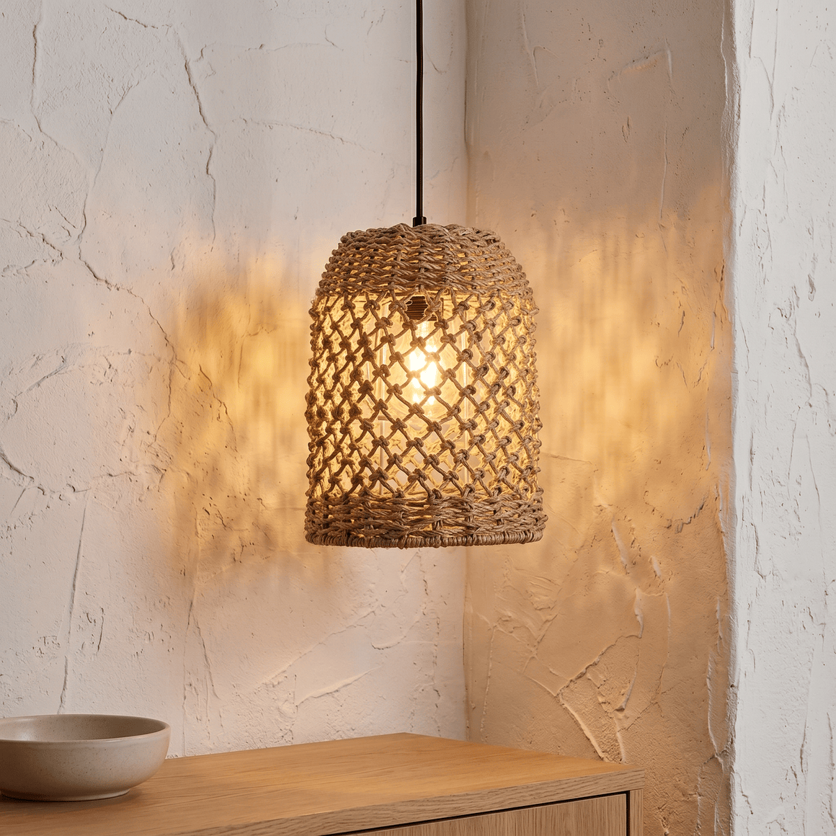 Suspension en Rotin Cloche Droite Compacte
