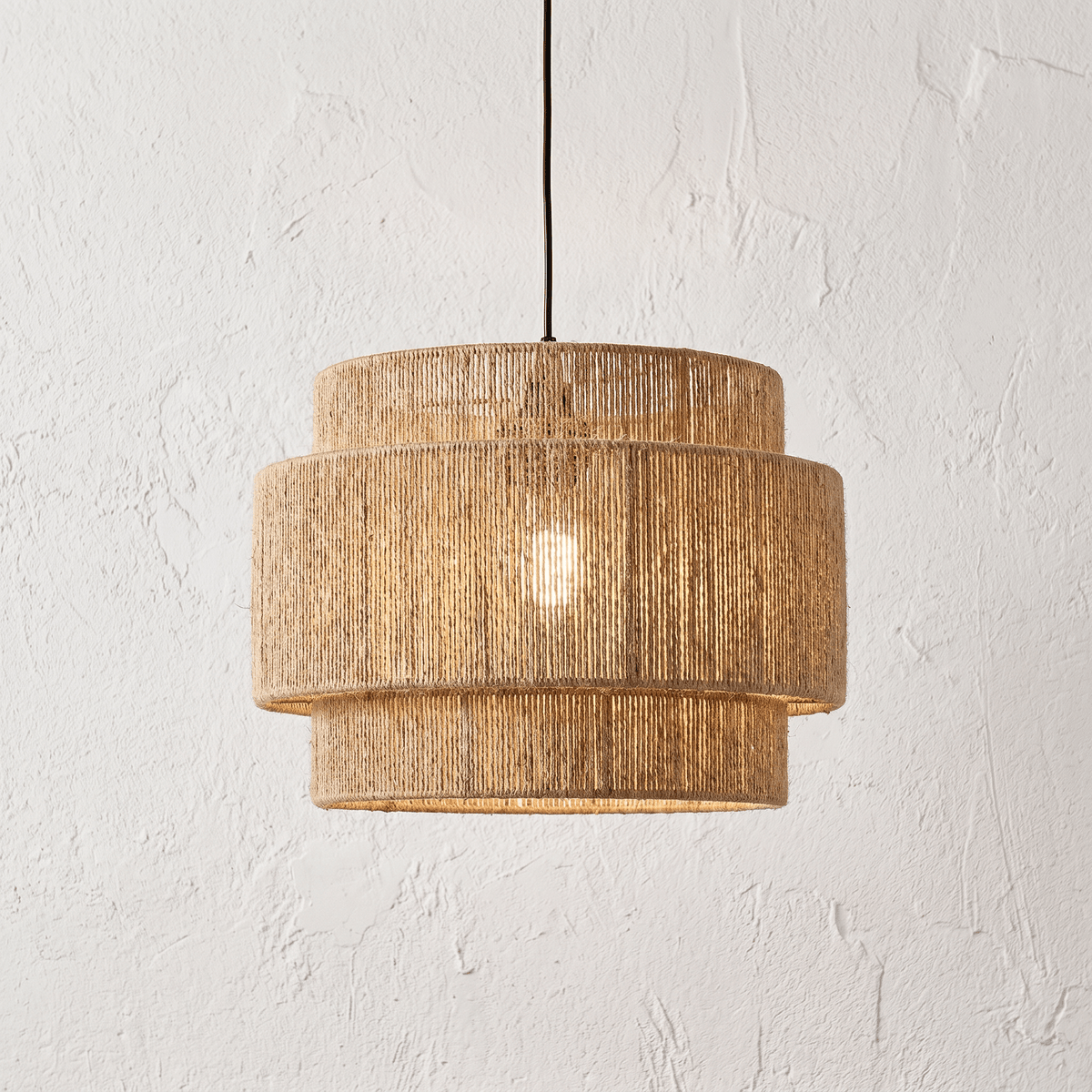 Suspension en Rotin Cylindrique Multi-Niveaux
