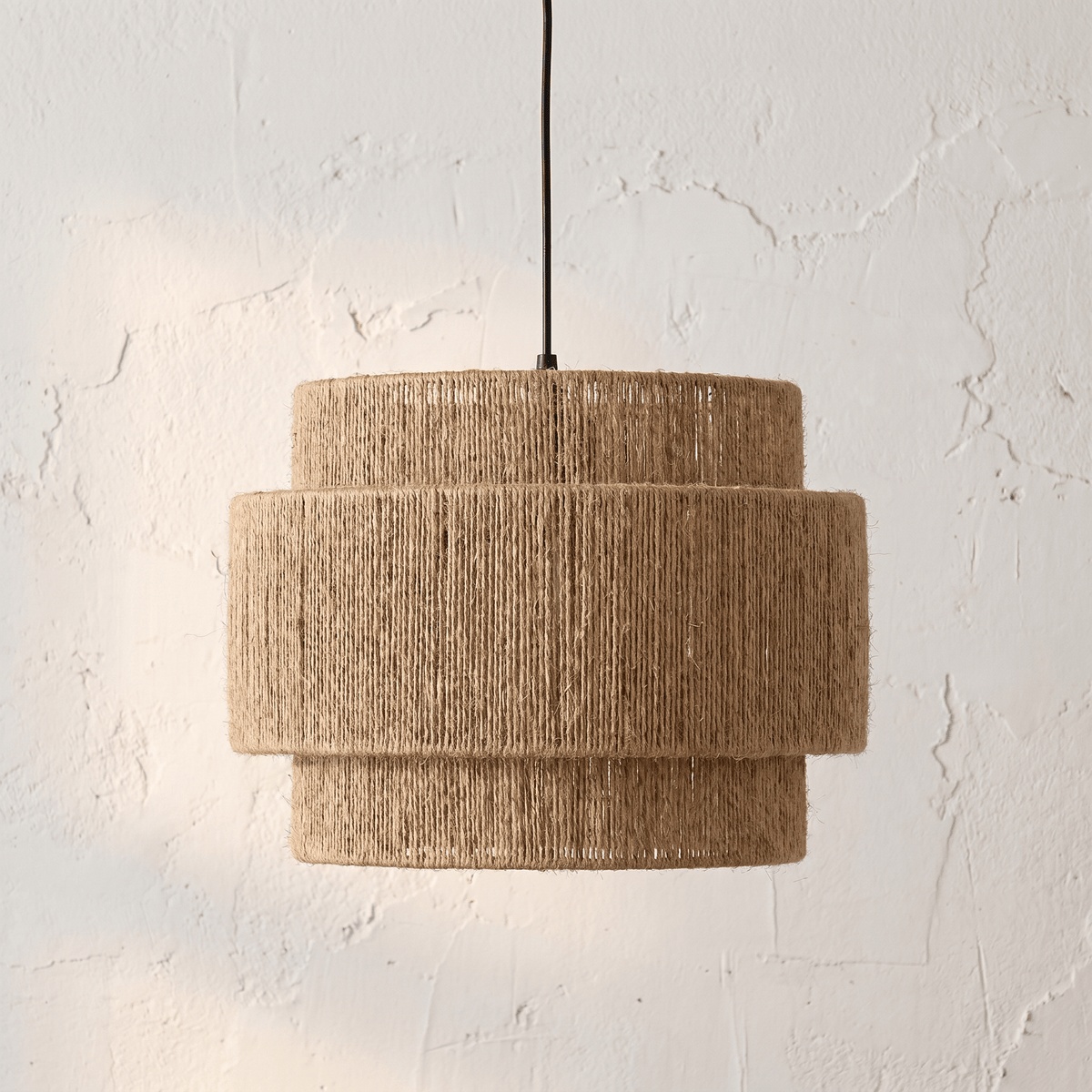 Suspension en Rotin Cylindrique Multi-Niveaux