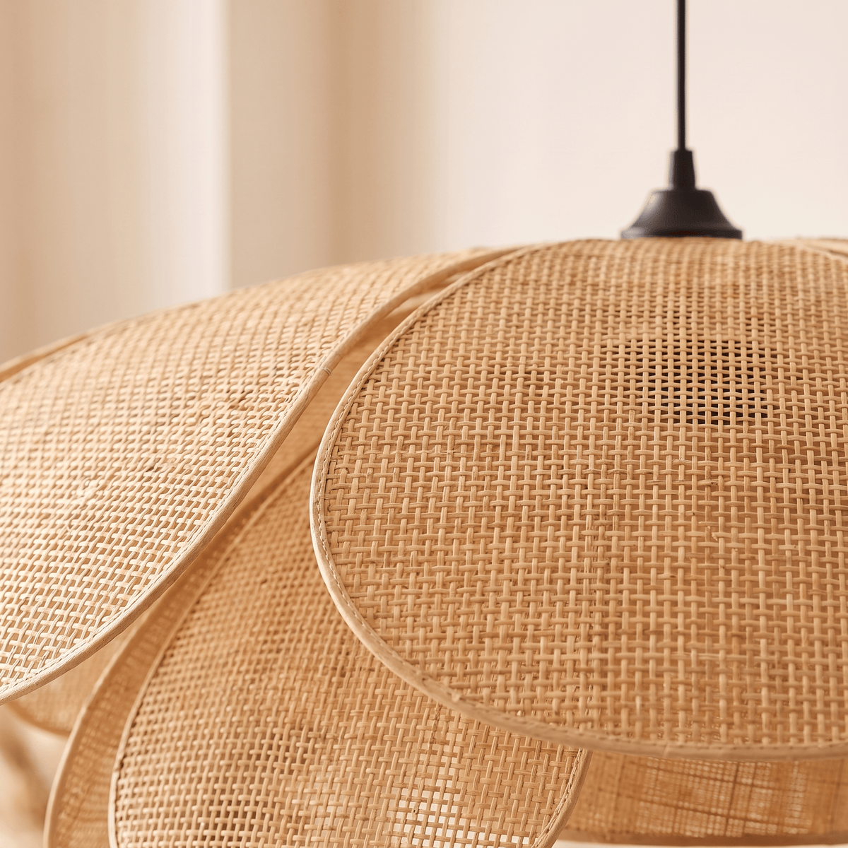 Suspension en Rotin Fleur