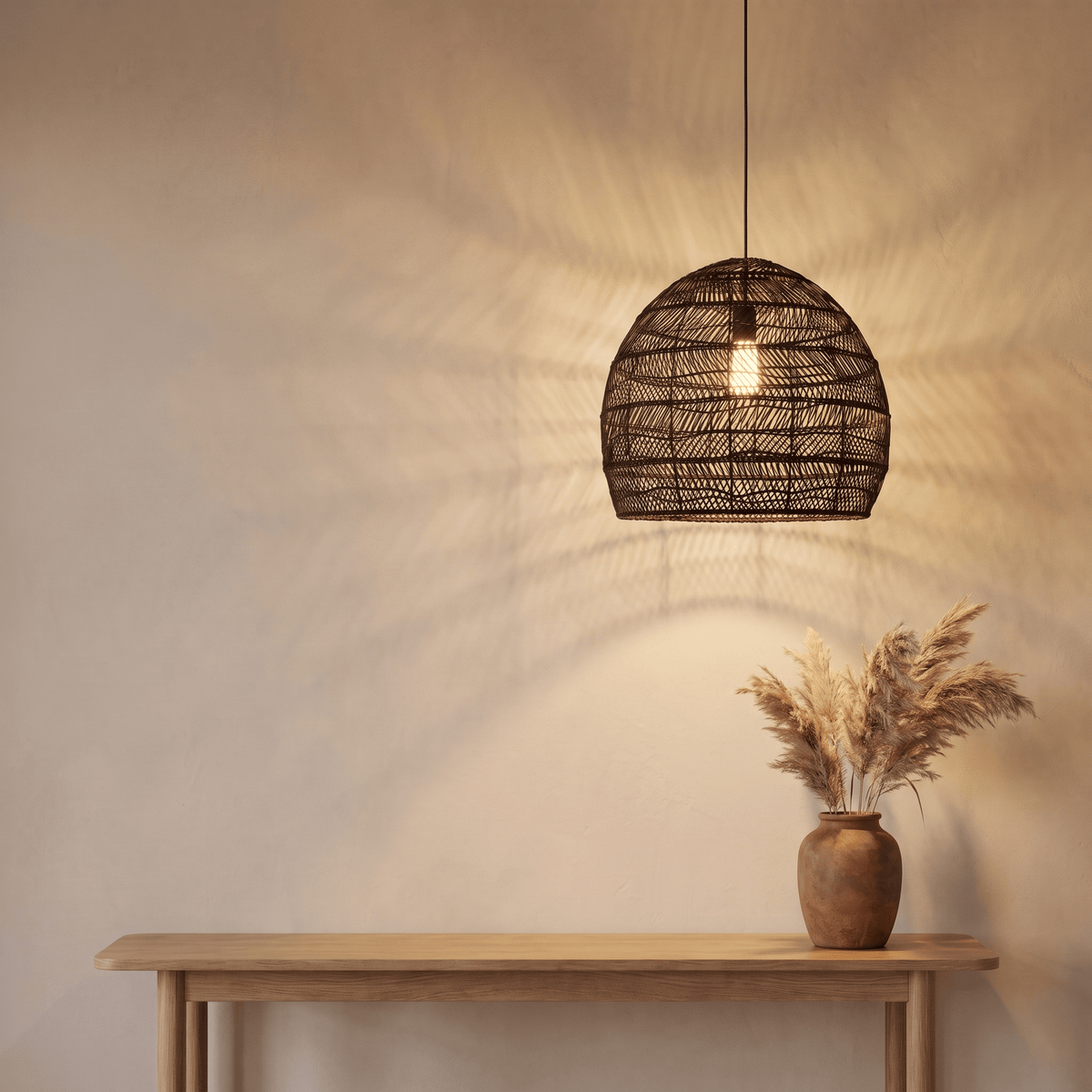Suspension en Rotin Noir Cloche