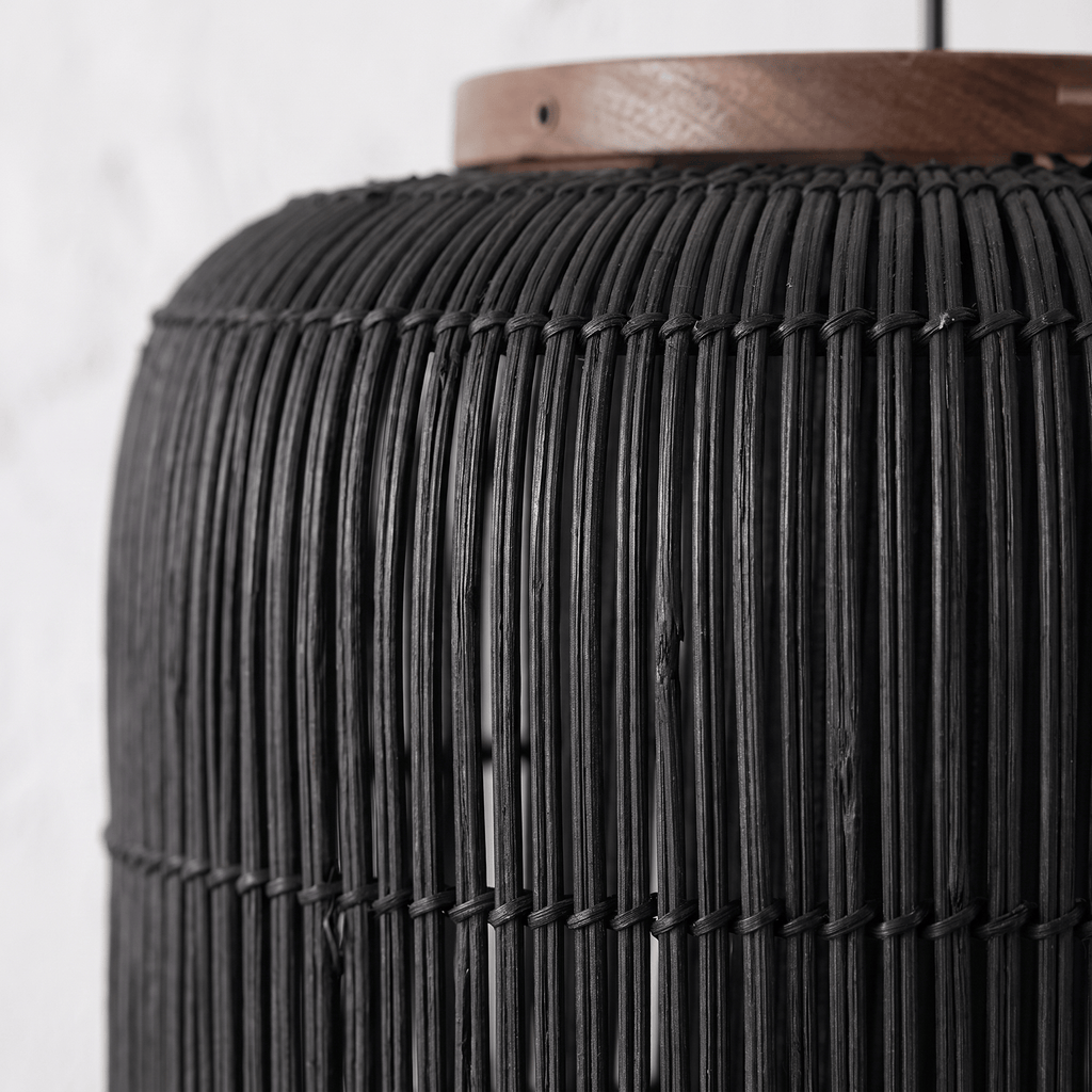 Suspension en Rotin Noir Design Japandi Cylindrique