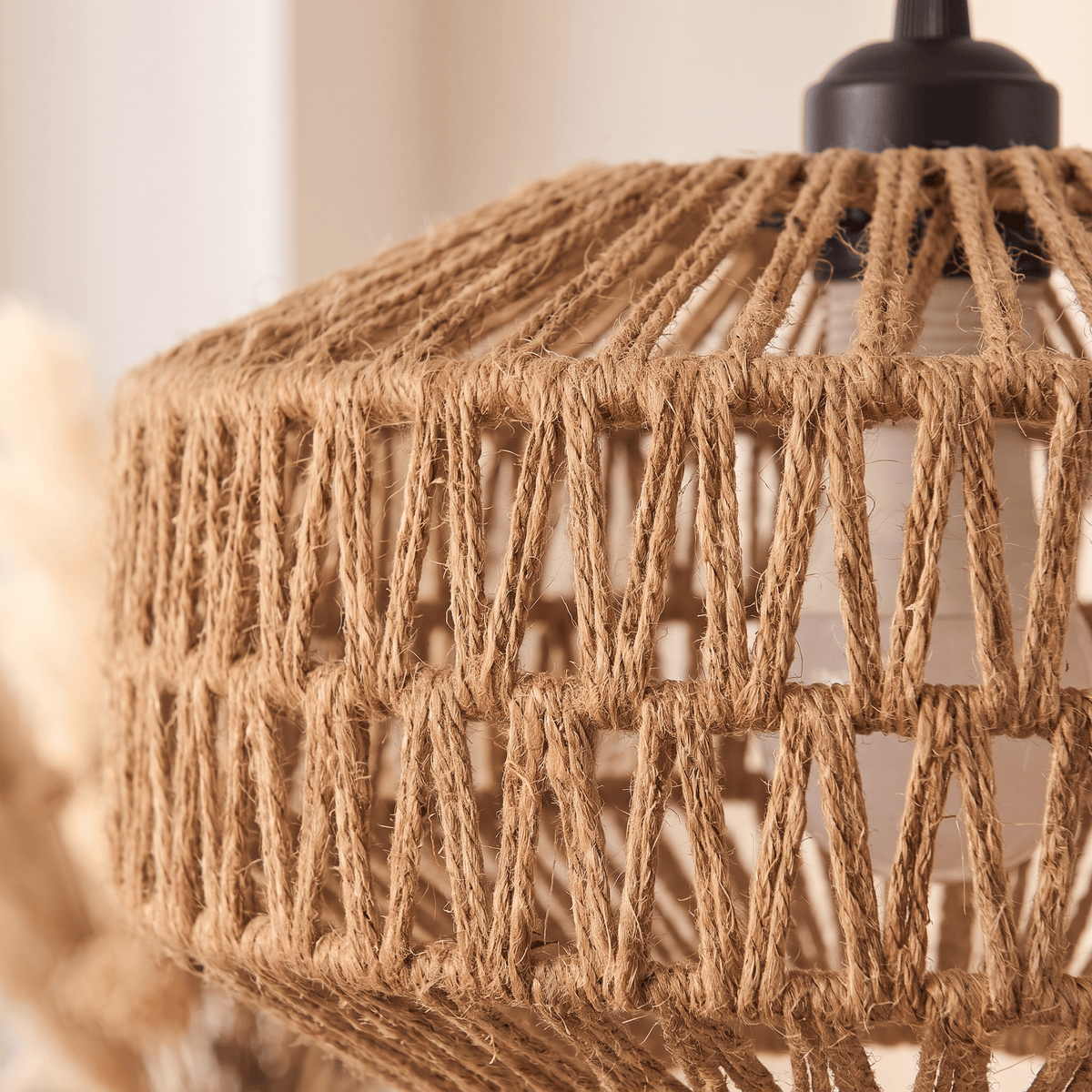 Suspension en Rotin Tressé Ajouré Forme Cylindrique