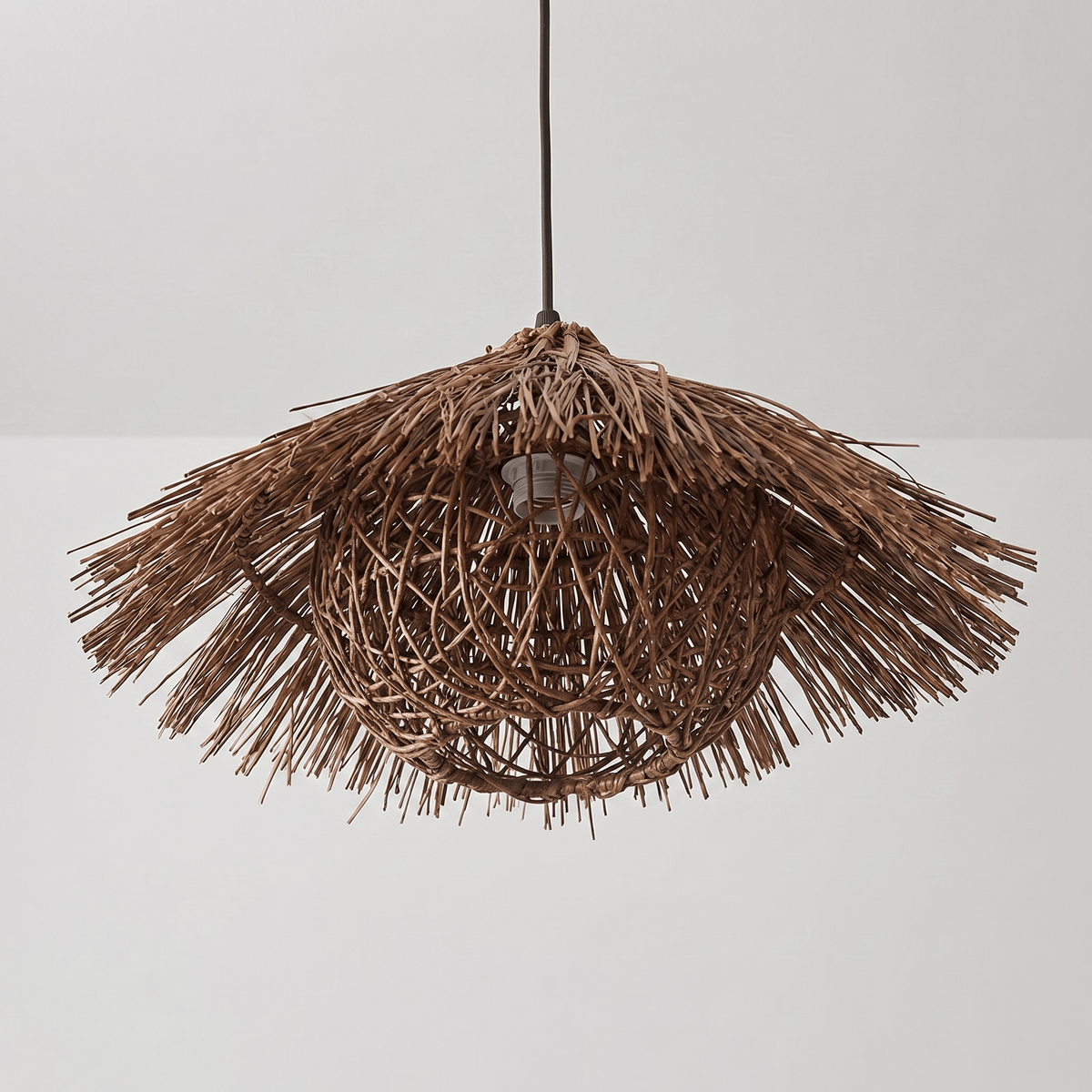 Suspension Rotin Noir Capeline Sauvage