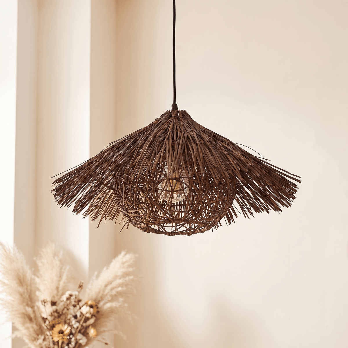 Suspension Rotin Noir Capeline Sauvage