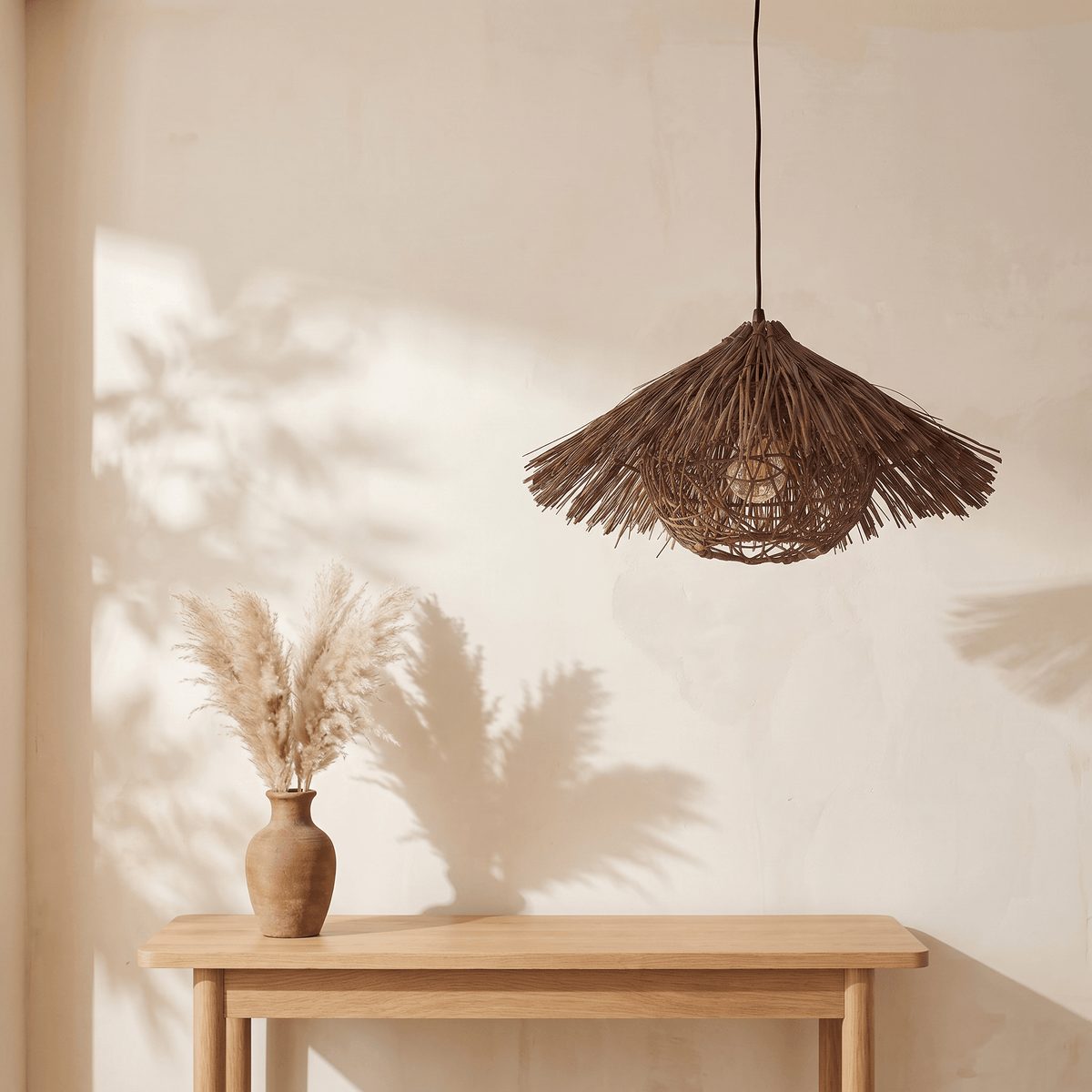 Suspension Rotin Noir Capeline Sauvage